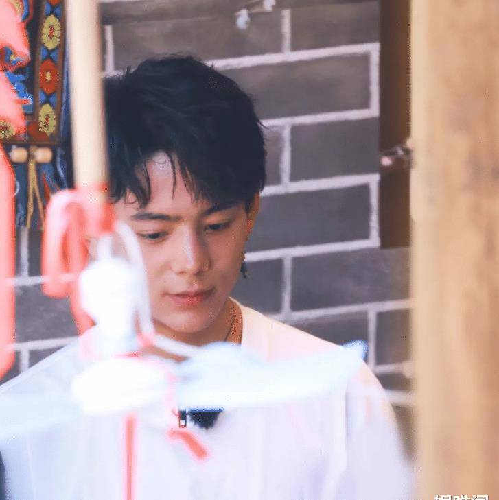 家乡|《中餐厅5》定档后，老成员赵丽颖携好友回归，这一季真不缺话题