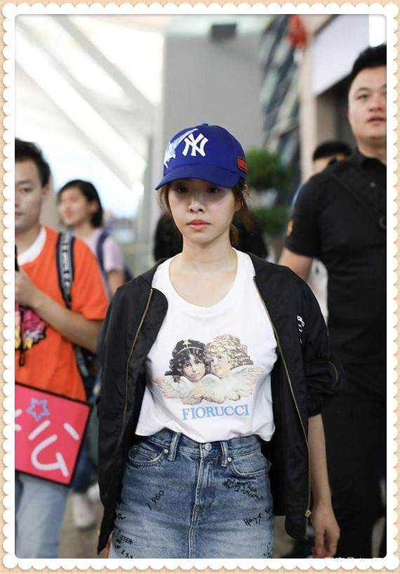 妲己|厉害了王丽坤！蔡依林都穿出X型腿的牛仔裙，被她一招凹出超模腿