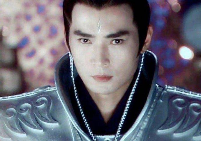 焦恩俊|果然帅哥都逃不过女装大佬的命运,53岁的女装焦恩俊惊艳网友