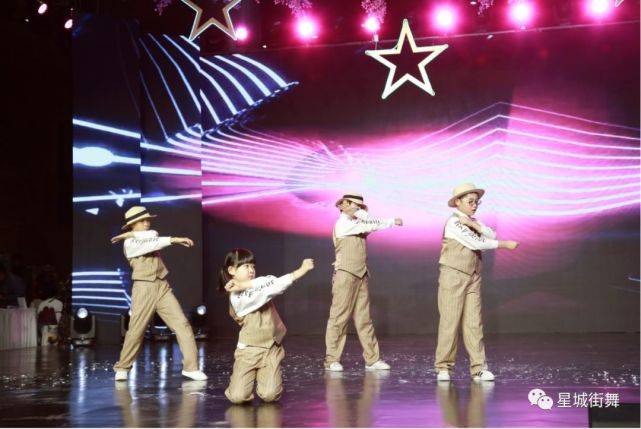 活动|星城街舞KIMI老师带领学员参加鸟巢年度盛典