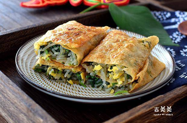 包子|早餐来点新鲜的，卷一卷煎一煎，皮薄馅大，比包子馒头好吃，真香