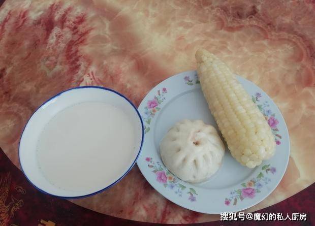 米面|晒晒婆婆家的早餐,10天不重样,网友:天天这么吃,不胖才怪