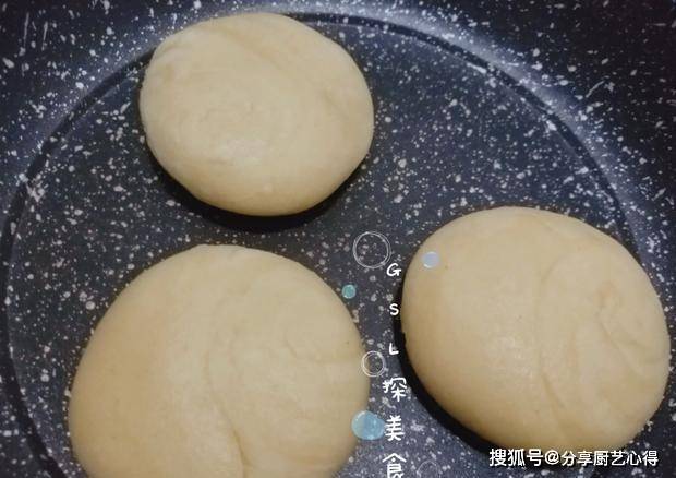 家用烤箱做月饼方法 5c11960183d04fa3a438f4535e8ad3e8.jpeg