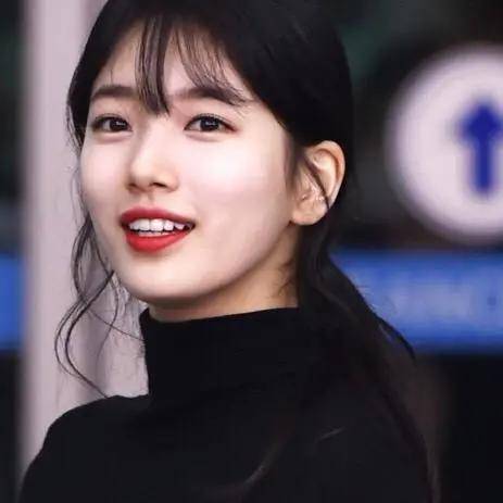 眼睛|有3个特点的女生，长得一般、拍照却很上镜！不怎么化妆也好看