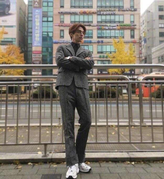 男生|冻龄男神李栋旭私照 依然有着不一样的男性魅力