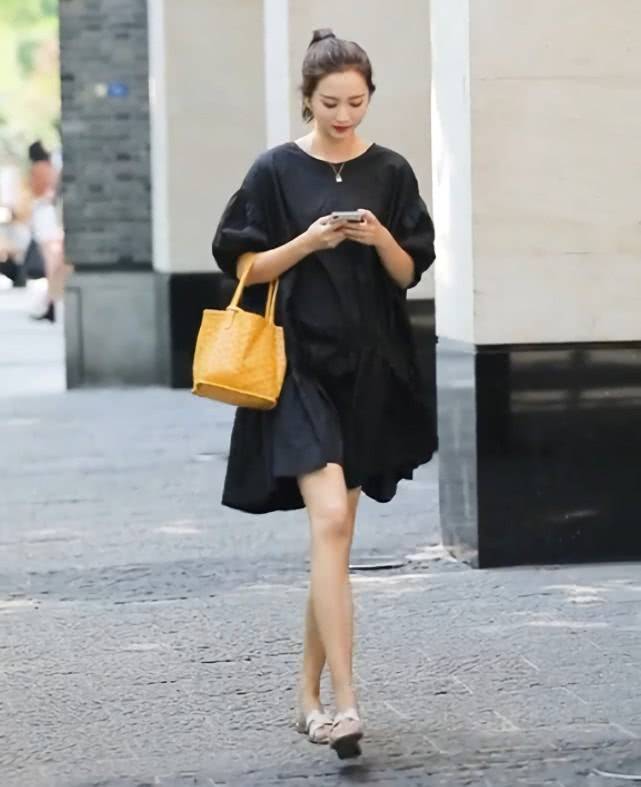 黑色|妹子这裙子万万不能尝试，也就比塑料袋好看一点，土气不说还显黑