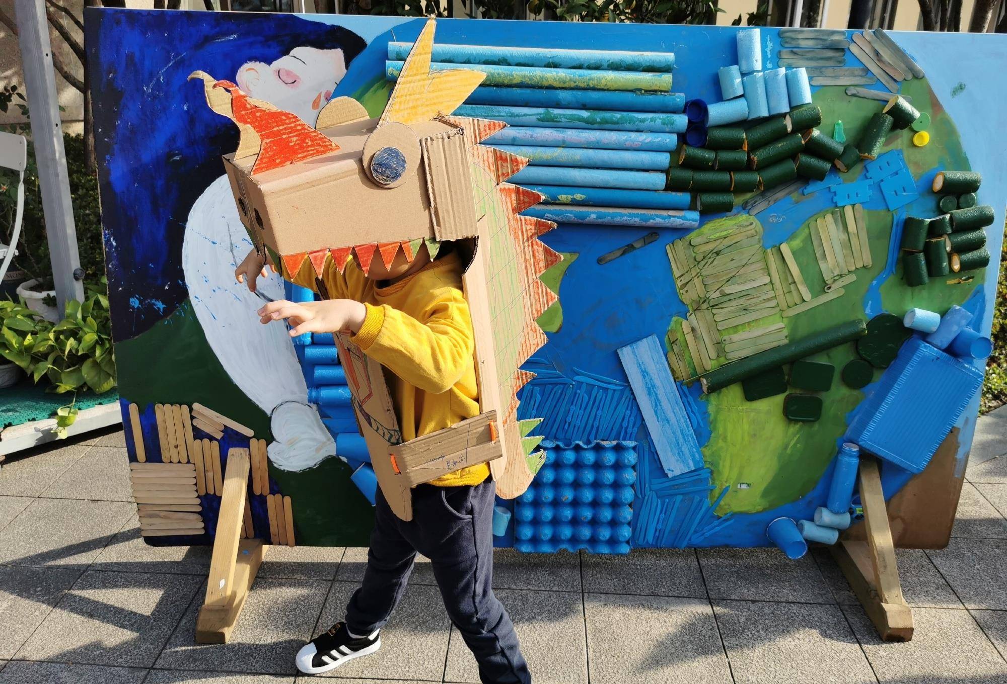 活动|幼儿园环保服装设计大赛：家长花样百出另类“攀比”，笑yue了