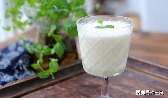 饮品|它被称为“白色血液”，每天一杯，润肺、止咳清热，跟便秘说拜拜