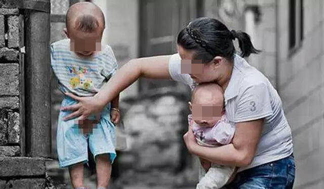 宝爸|三年生俩娃，全职妈妈被外人羡慕轻松，过来人：宁愿出去工作