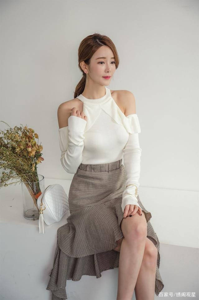 设计|新款裙衣搭配，让你美得不可方物，变身气质女神，自带光芒