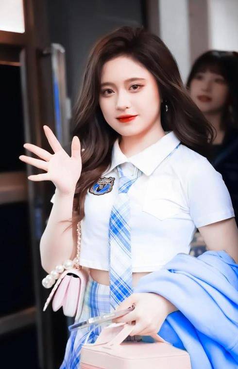 氛围|丝芭是不是开了“鞠学”课？各个妆容和神态都太像小鞠了