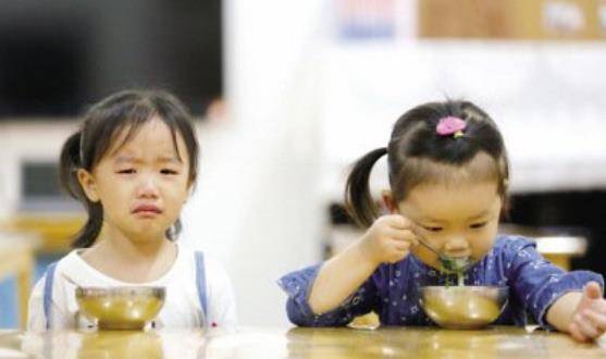 家长|孩子上幼儿园后,要不要在学校吃早餐?做对了,对孩子成长有利