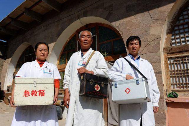 手脚|百岁老人，肝脏红润通透，三点养肝经验，可以收藏