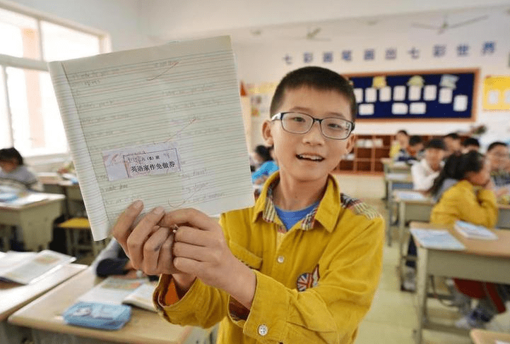 家长|幼儿园“超前教育”的危害，在小学二年级开始爆发？可别不当回事