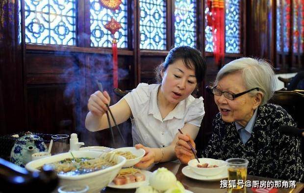 地区|吃“早茶”200元，而“早餐”仅20块，同样是早饭，区别在哪里？
