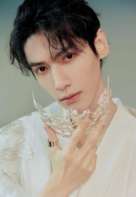 因为|意外！罗云熙陈飞宇被曝将二搭合作新剧，导演或将由陈凯歌担任