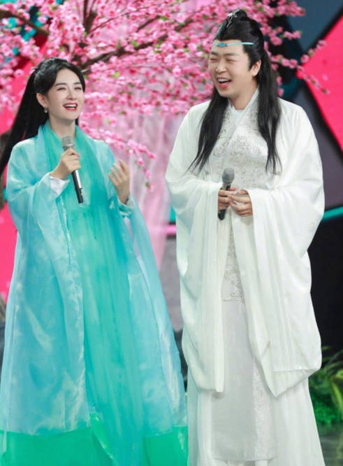 小腹|二胎实锤！谢娜cos白浅无奈小腹明显，曾坦言想多要几个！