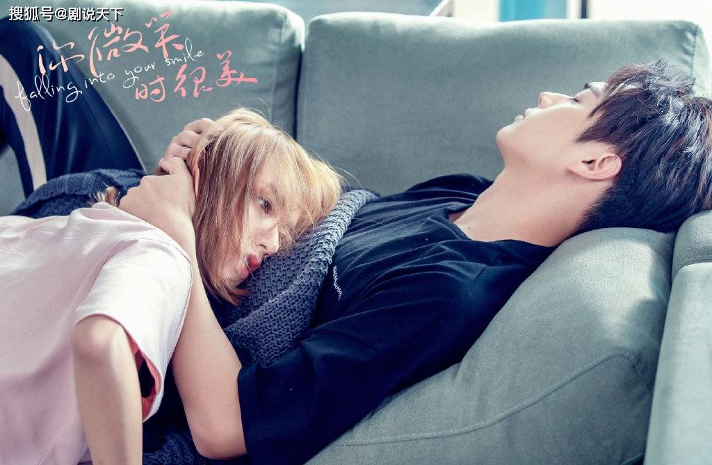 现实|《你微笑时很美》上线争议多，官博公开回应质疑，仍难平众怒？