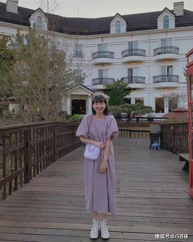 显得|夏季更适合“休闲时尚”，舒适简单又不挑人，尽情享受美好生活