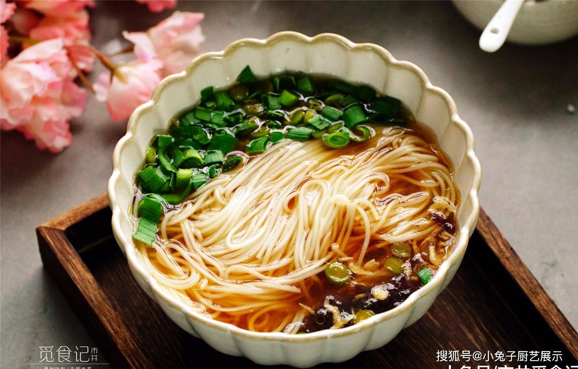 虾皮|天热，早餐最馋这碗面，清爽不油腻，三两下就做好，越吃越喜欢