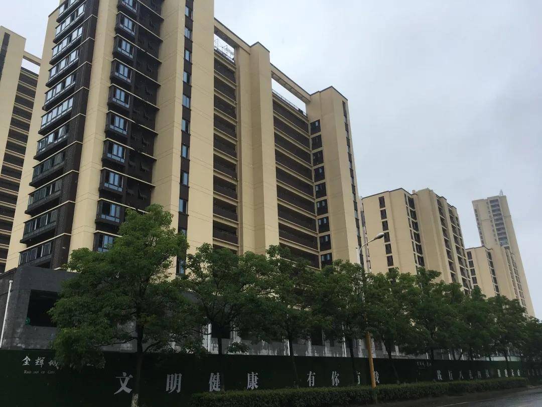 香溢茗园 也还有快要交付的金辉城·清江府↓ 这么看来,配套日益完善