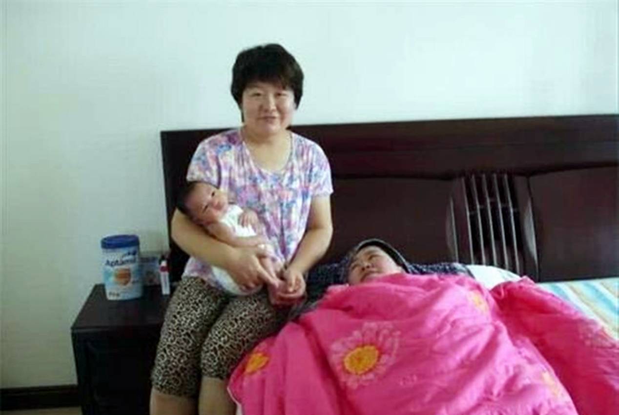 夫妻俩|月子第一天，丈夫愿意帮你做这三件“难以启齿”的事，说明很爱你