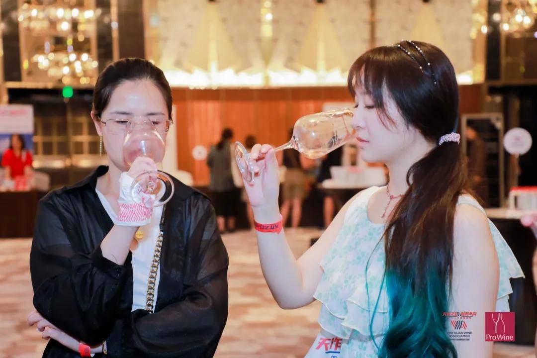 酒庄|圆满收官！贺兰山东麓葡萄酒银川产区2021城市巡展南京站成功举办