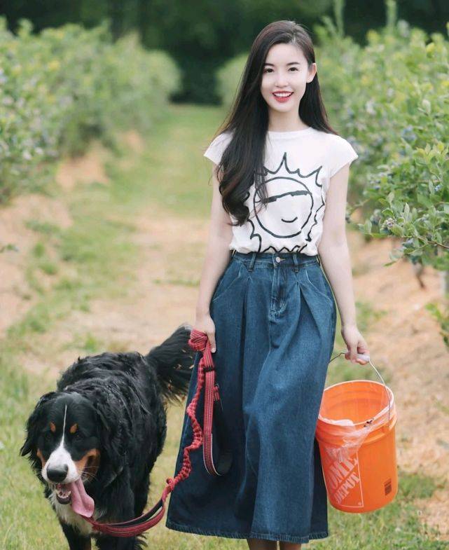 能在|会穿衣搭配很关键,只要会搭配,穿上基础款也能在人群中脱颖而出
