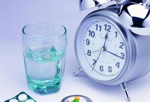 内皮|血糖高的人,血糖超过多少才需要服用降糖药?可从两个方面做判断