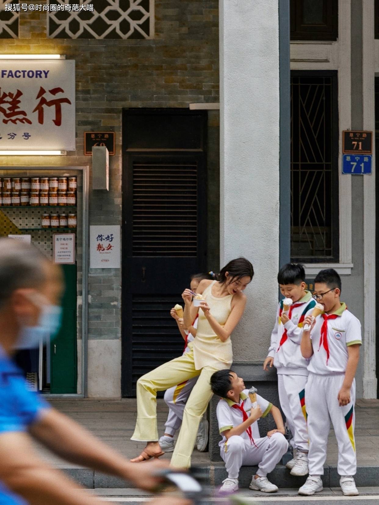 初恋|?雎晓雯的奶黄大片太治愈，温柔活力，比烂大街的初恋白别致太多