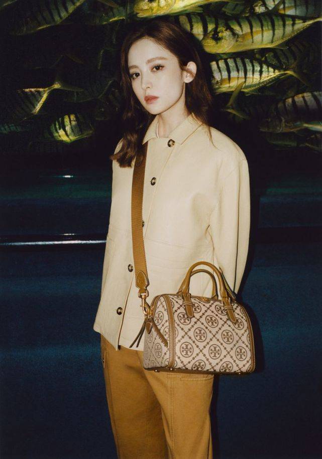 玩家|著名演员秦岚与娜扎引领 Tory Burch 城市玩家风潮 出镜2021秋冬系列大片