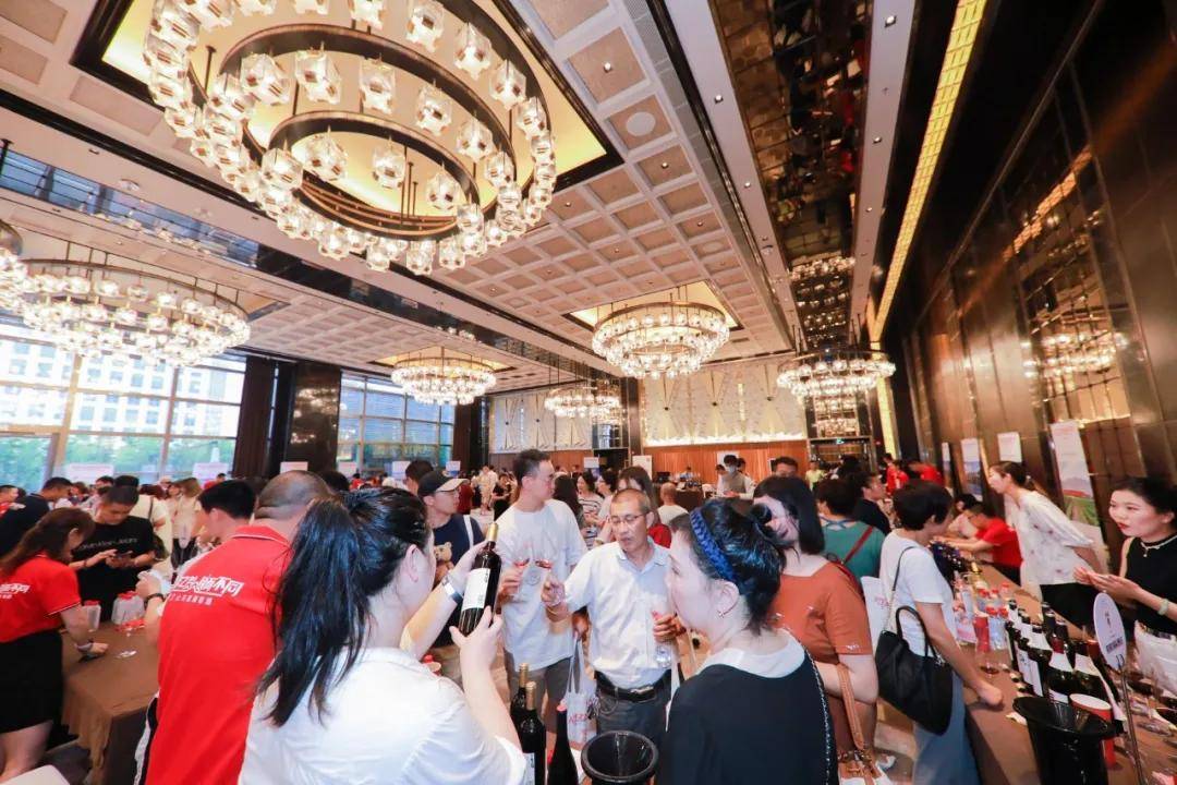 市场|好评如潮！贺兰山东麓葡萄酒银川产区2021城市巡展闪耀华东五城