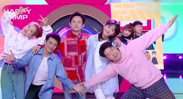 才会|曝谢娜产假只剩1个月，频更动态为复出预热，张杰忙彩排不管孩子