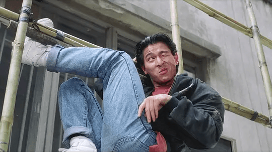 之后高进便收陈刀仔为徒,和刀仔一起周游世界开始了两人的博彩之旅