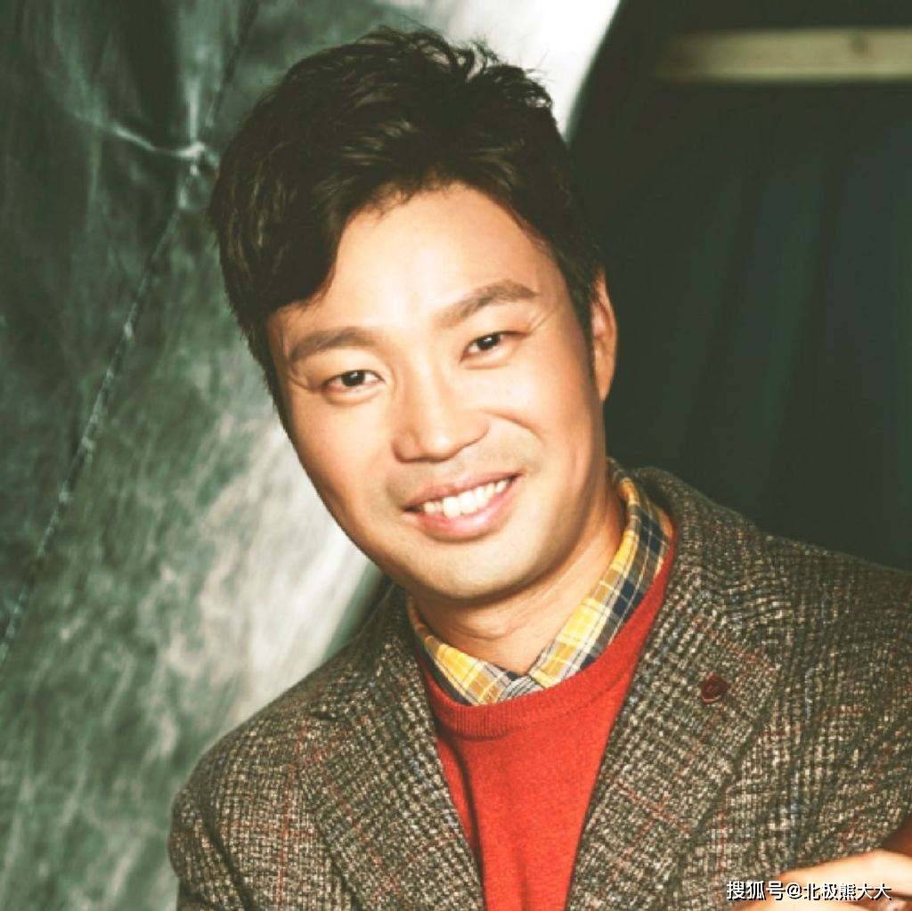 王石:放弃亿万资产抛弃糟糠之妻,娶小岁女星,现却成人生赢家