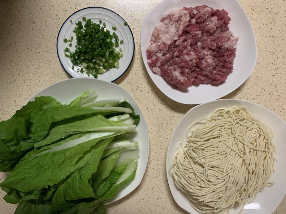 加入适量|晒晒早餐，10分钟就端上桌，做法简单，味道却特别赞，老少都爱吃