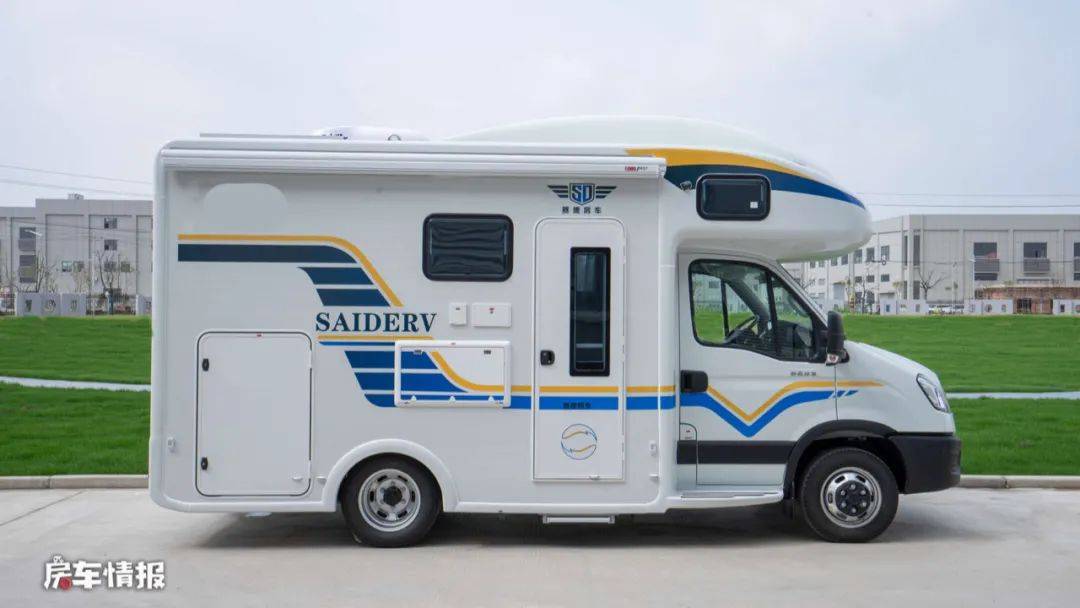 专为4人旅行设计的房车前后2张大床私密性好电量够足可劲玩