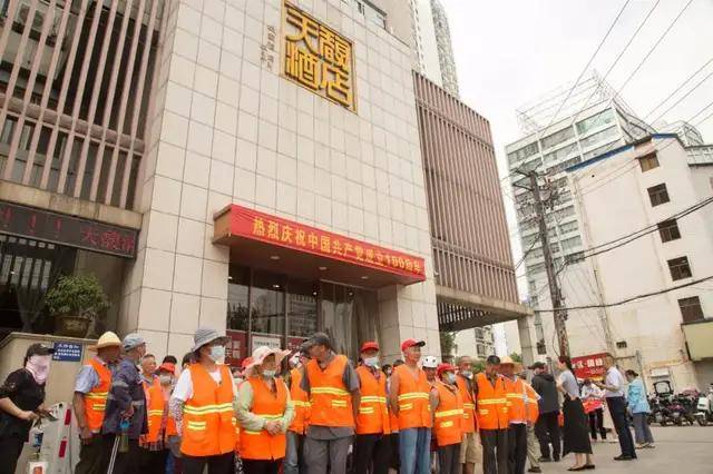 2021彭祖伏羊节丨天馥酒店举行环卫工人公益羊汤慰问活动_徐州
