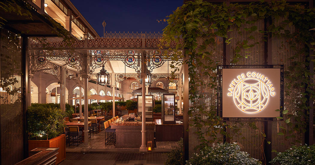 约吗?来新加坡莱佛士庭院及酒吧喝一杯新加坡司令