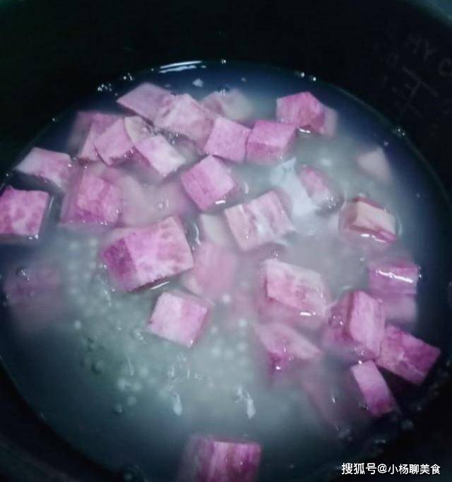 夏天|它是天然“花青素”，女人每天吃点，美白消皱纹