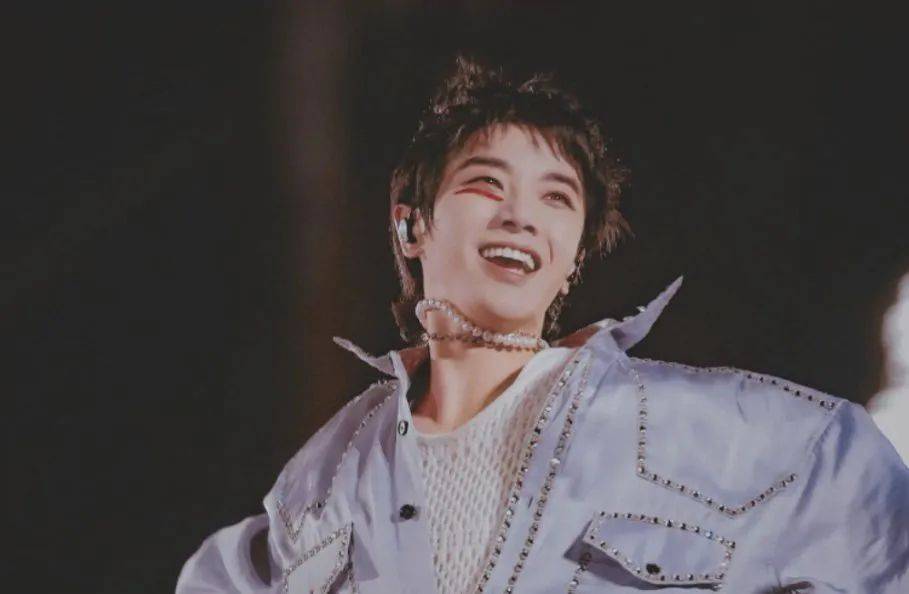 大厂|华晨宇与天娱八年合约到期，全网却在担心天娱未来该何去何从？