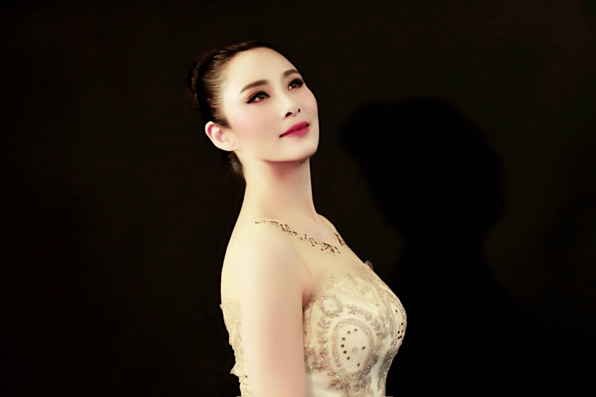 夏末之夜,世界钢琴名曲音乐会与您相约梅兰芳大剧院_胡玉萍