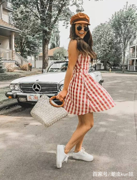 大气|女人要想优雅大气，这4款连衣裙，让你美一整个夏天，赶紧get