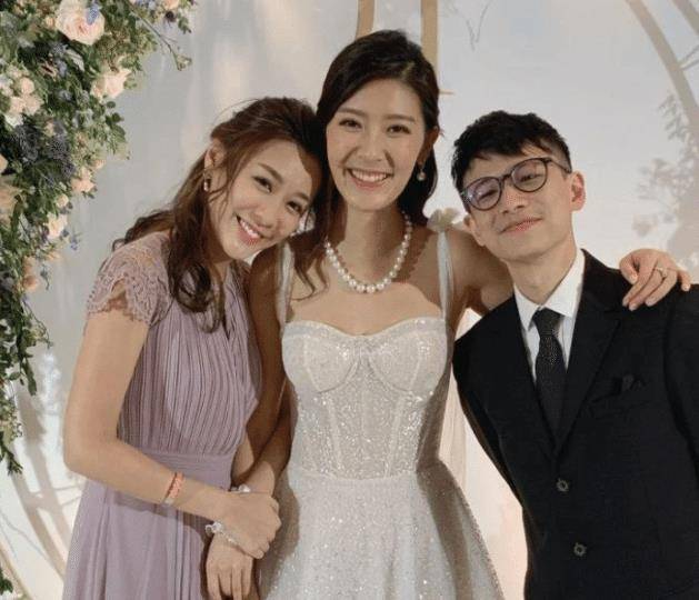 原创宅男女神陈诗欣宣布结婚引起网友议论