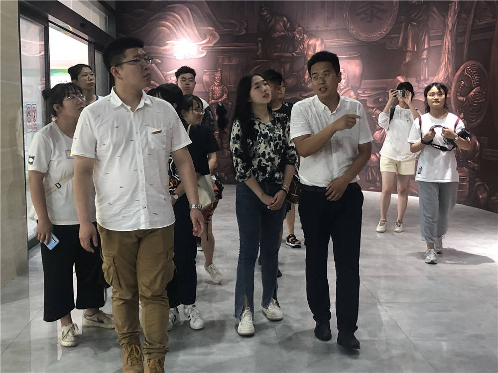 都是纯|2021.7.10日西安财经大学师生参观国漆科技馆，了解漆文化发展现状