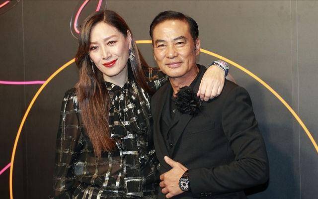 配饰|任达华与超模老婆同框，两人一个精致一个沧桑，看着不像同辈人