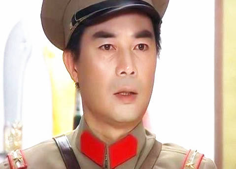 情深深雨蒙蒙:依萍真的不知道陆振华冤枉吗?为何还逼迫李副官?