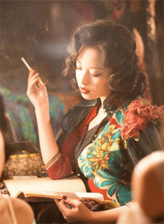 Pick|女星旗袍大赏:赵丽颖、杨幂、热巴、刘亦菲,你Pick谁?