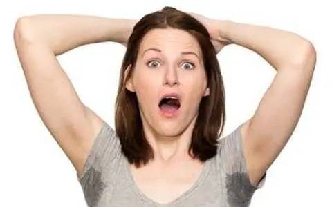 治疗|轻松一招|拒做女“汗”子，拯救夏日尴尬