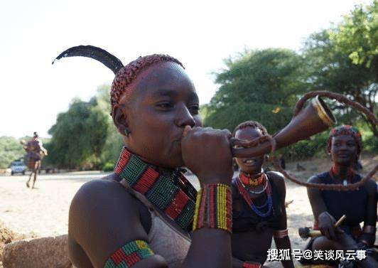 非洲最"原始"的部落,男女比例1:11,大多男性却活不过15岁_辛巴